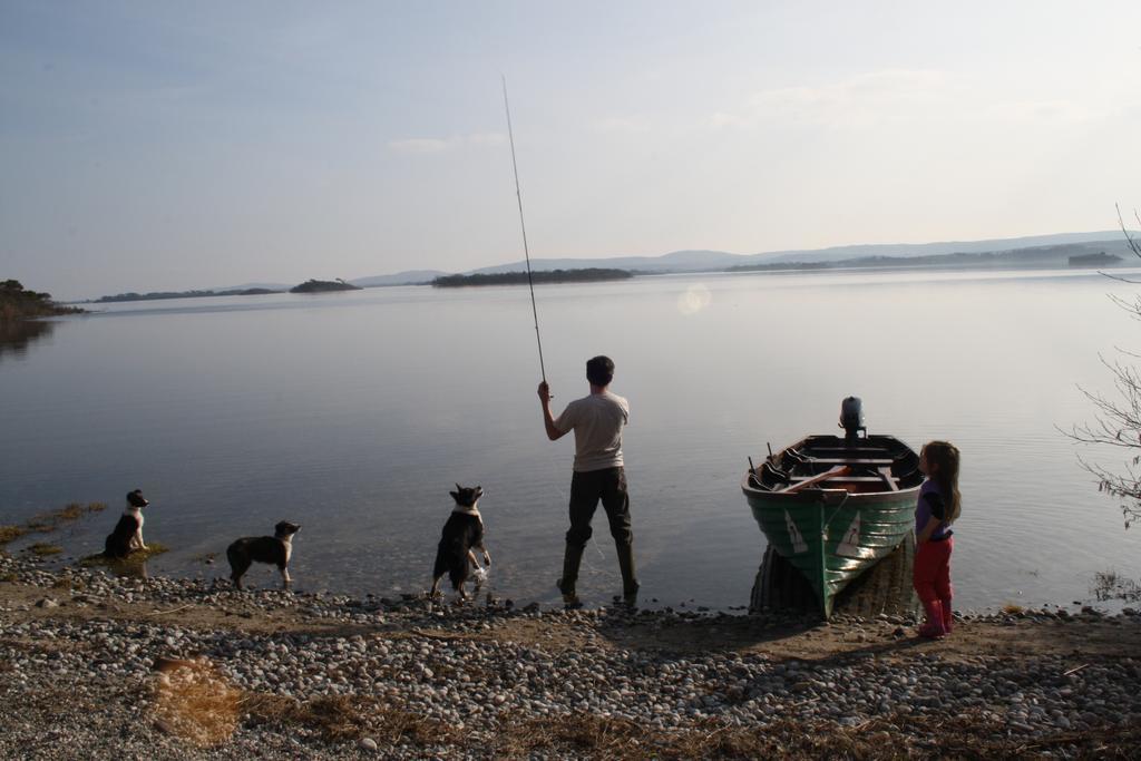 Corrib Wave Guesthouse Oughterard Esterno foto