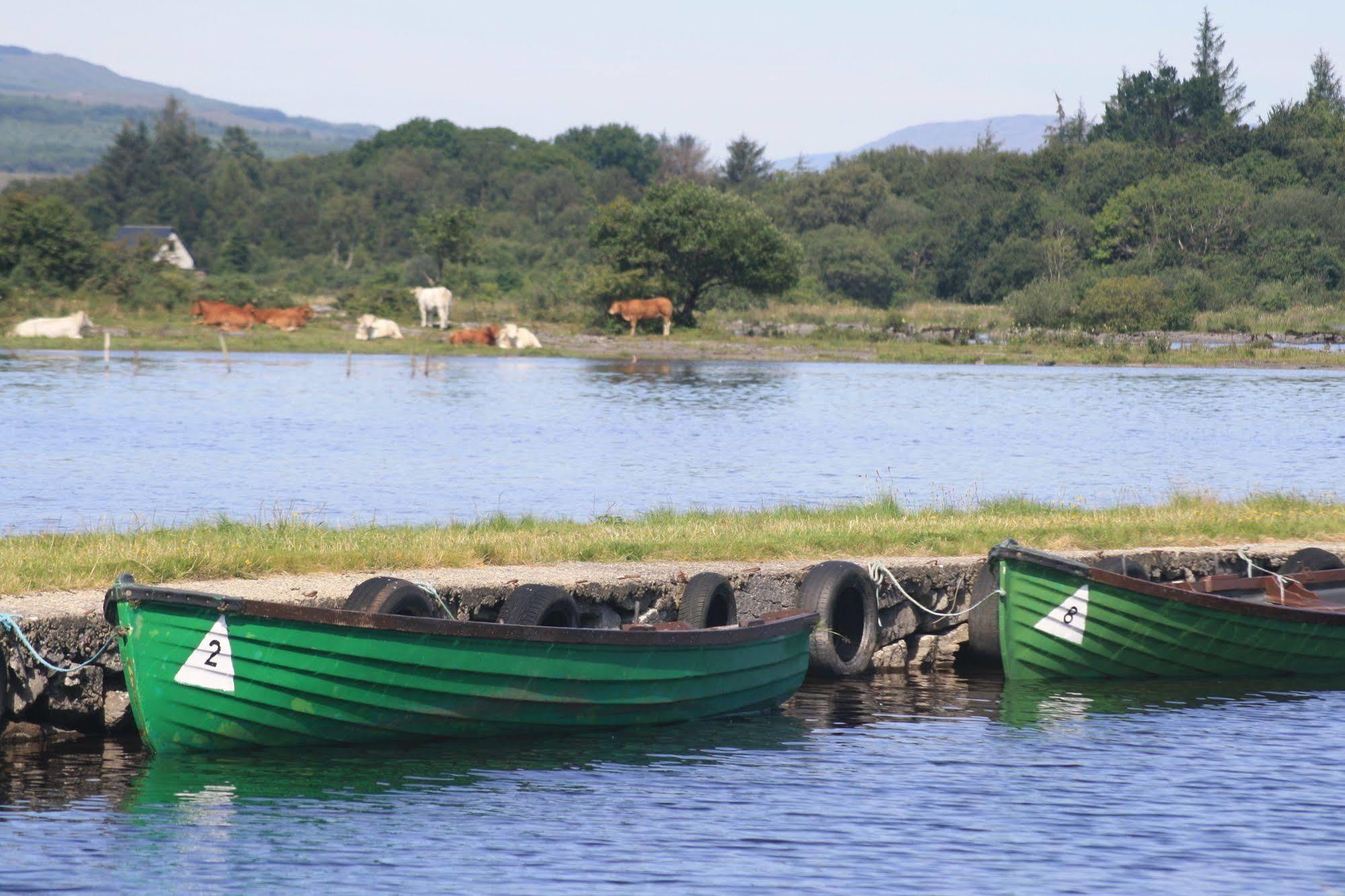 Corrib Wave Guesthouse Oughterard Esterno foto