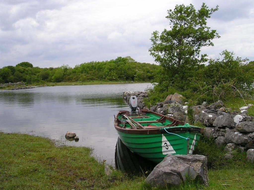 Corrib Wave Guesthouse Oughterard Esterno foto